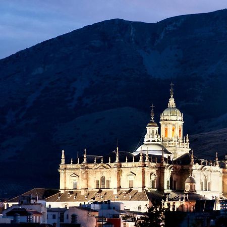 Hotel Europa Jaén Съоръжения снимка